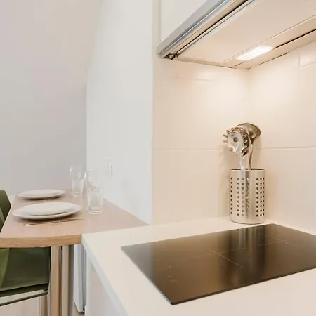 1-bedroom Attic Flat, Close To The Underground Lambersart